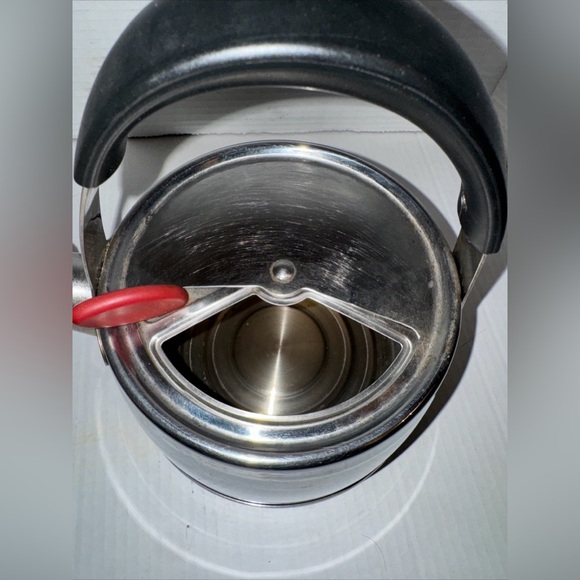 Michael Graves Tea Kettle 2.5Q Easy Fill - Picture 5 of 10